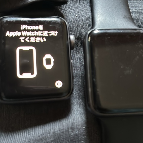 Apple Watch Series 3 42mm Aluminum Space Gray GPS - Picture 3 of 3